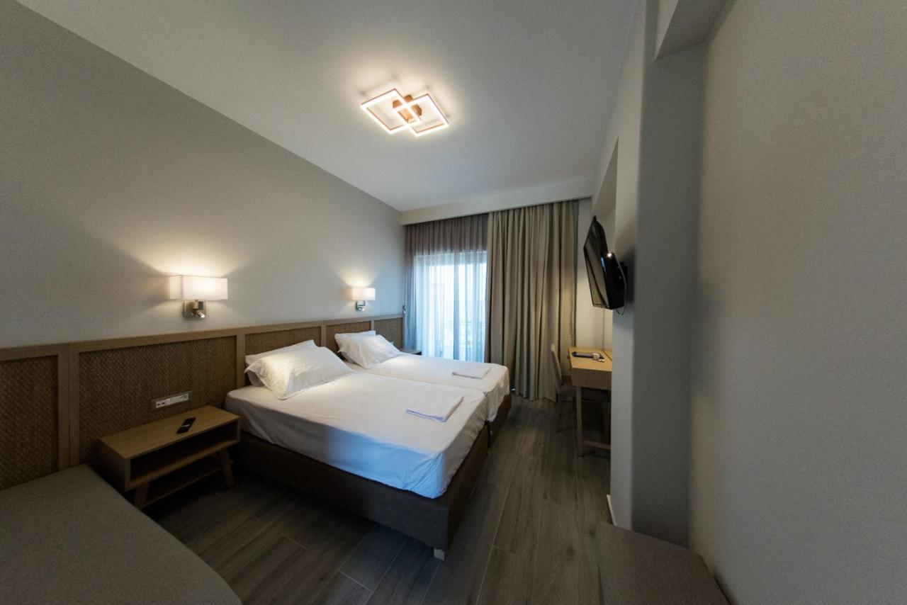 Elegant Beach Hotel Kyparissia Extérieur photo